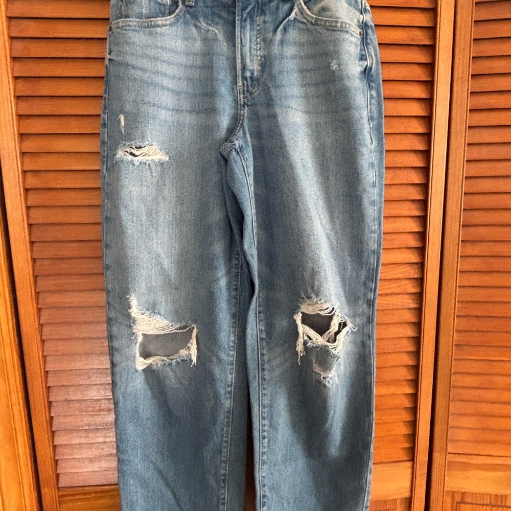 Old Navy Men's Relaxed Distressed Light Blue Jeans